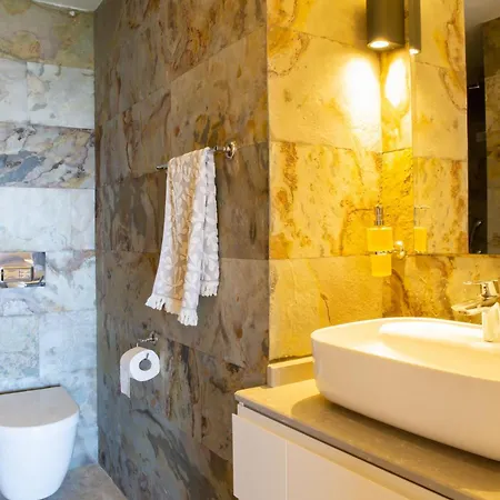 Villa Calista By Important Group Travel *