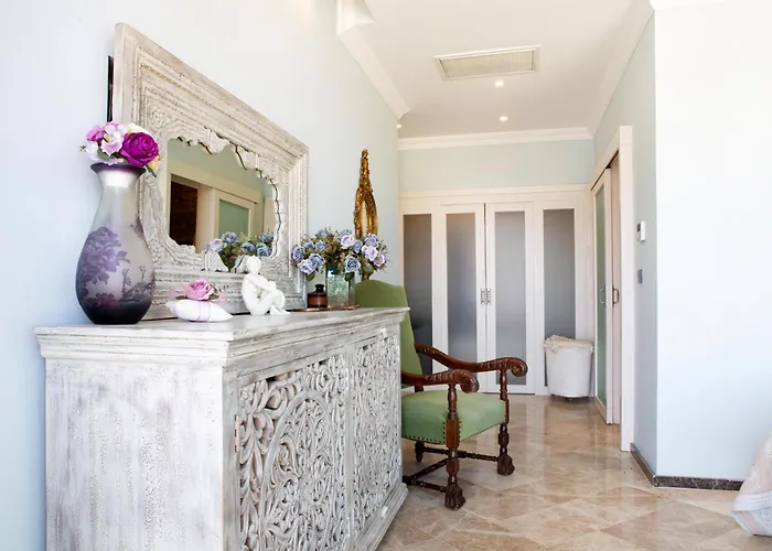 Villa Calista By Important Group Travel *