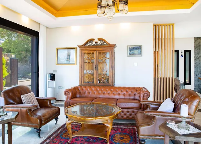 Villa Calista By Important Group Travel *