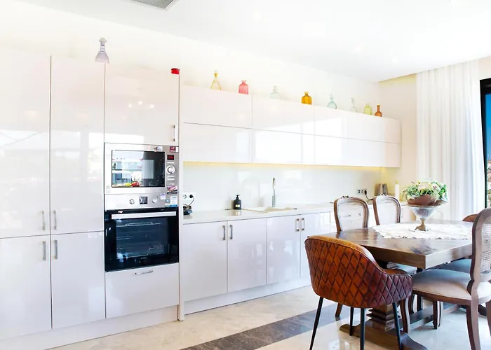 Calista By Important Group Travel Яликовак